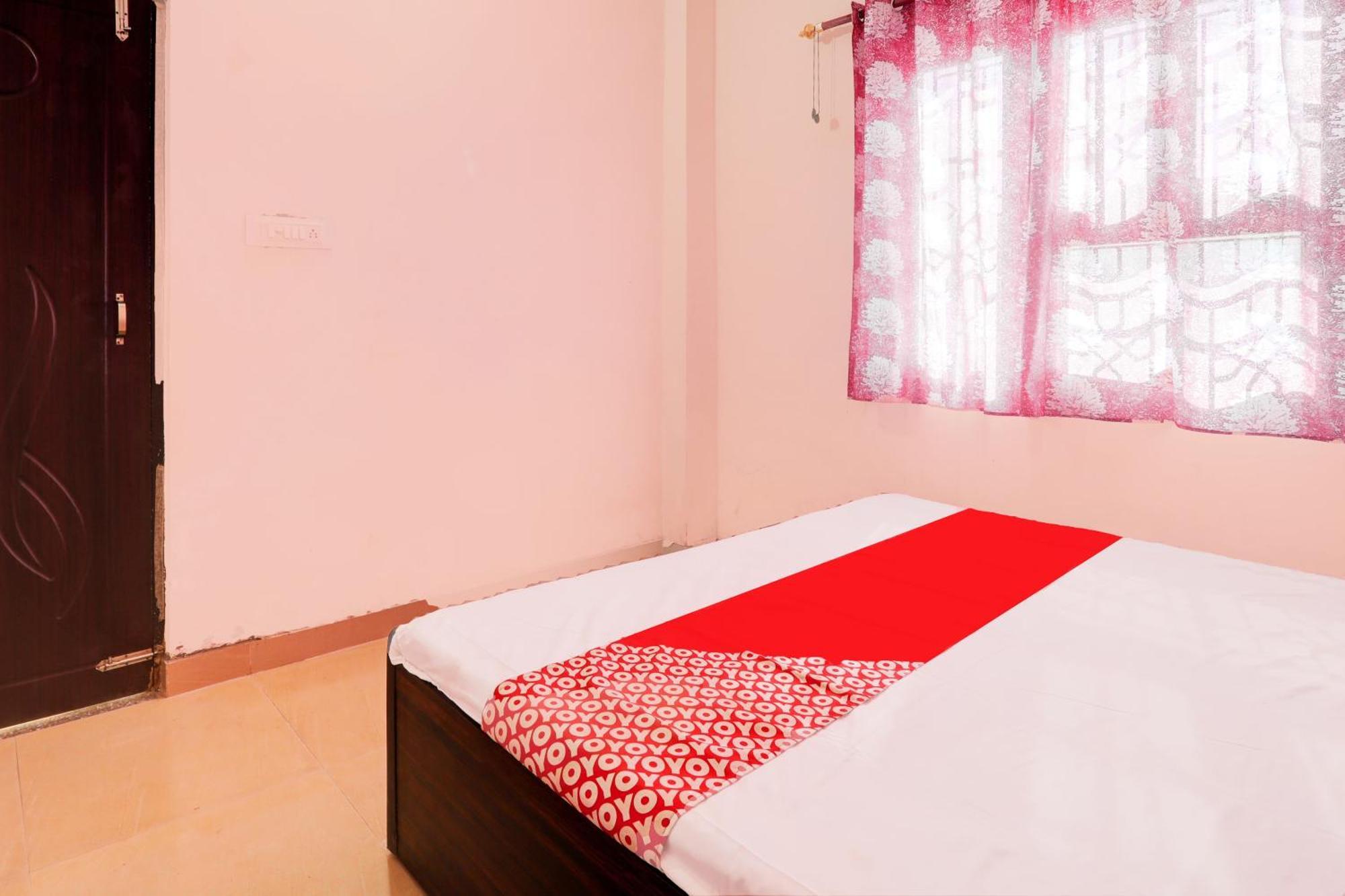 Oyo Flagship Shine Hotel Chinhat Exterior photo